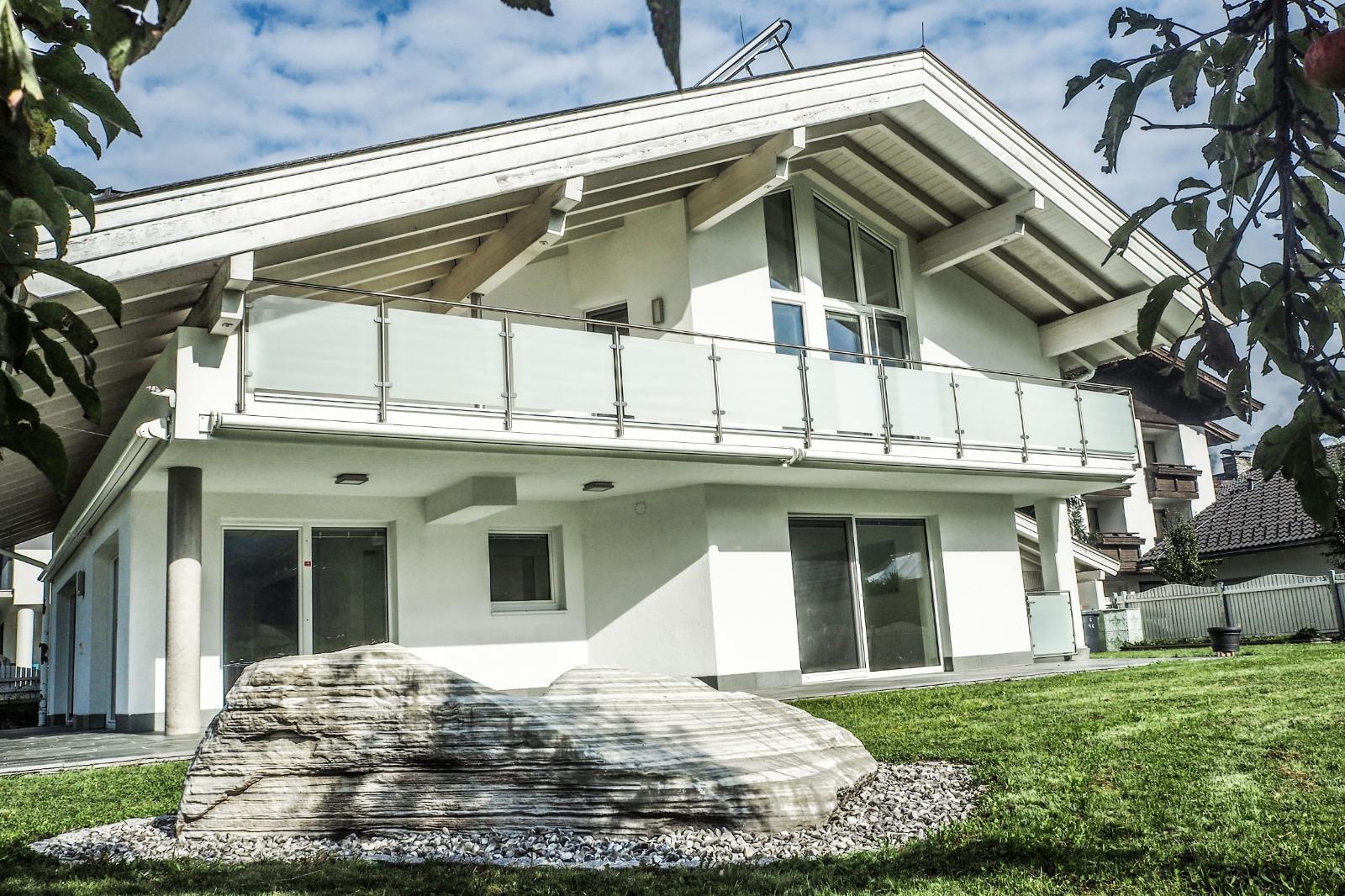 AU Villa Outside