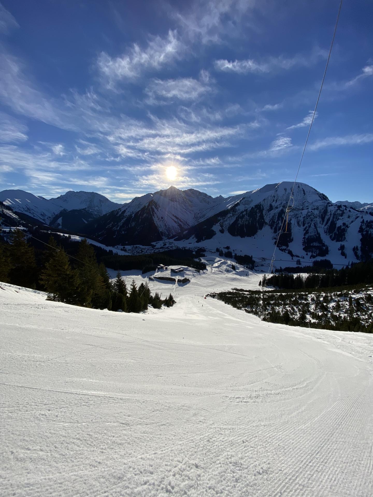 Winter in Berwang &ndash; Skipiste in der Sonne