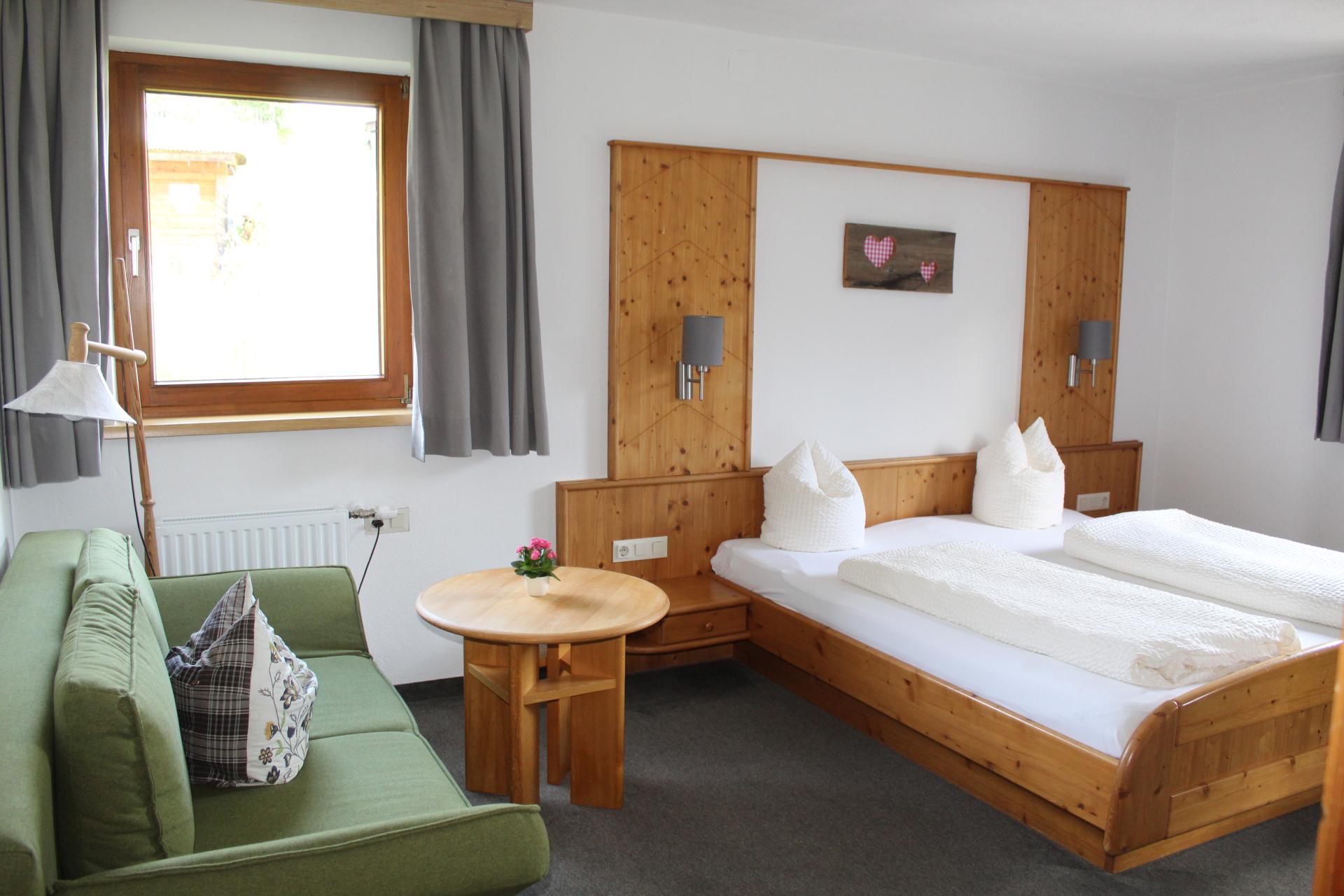 Ferienwohnung Crocus – Wohn-Schlafzimmer
