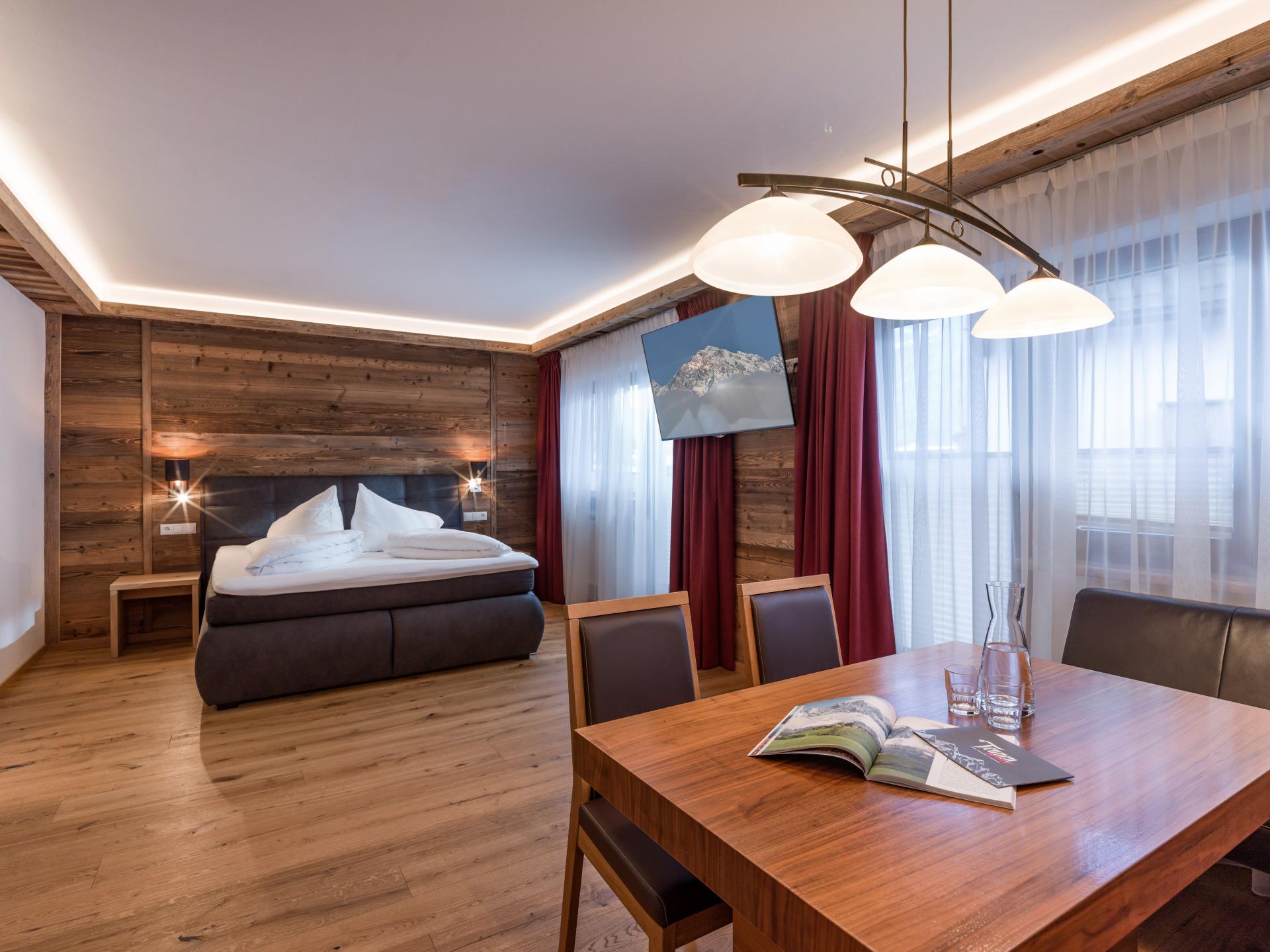 Superior Zimmer mit Balkon und Bergblick