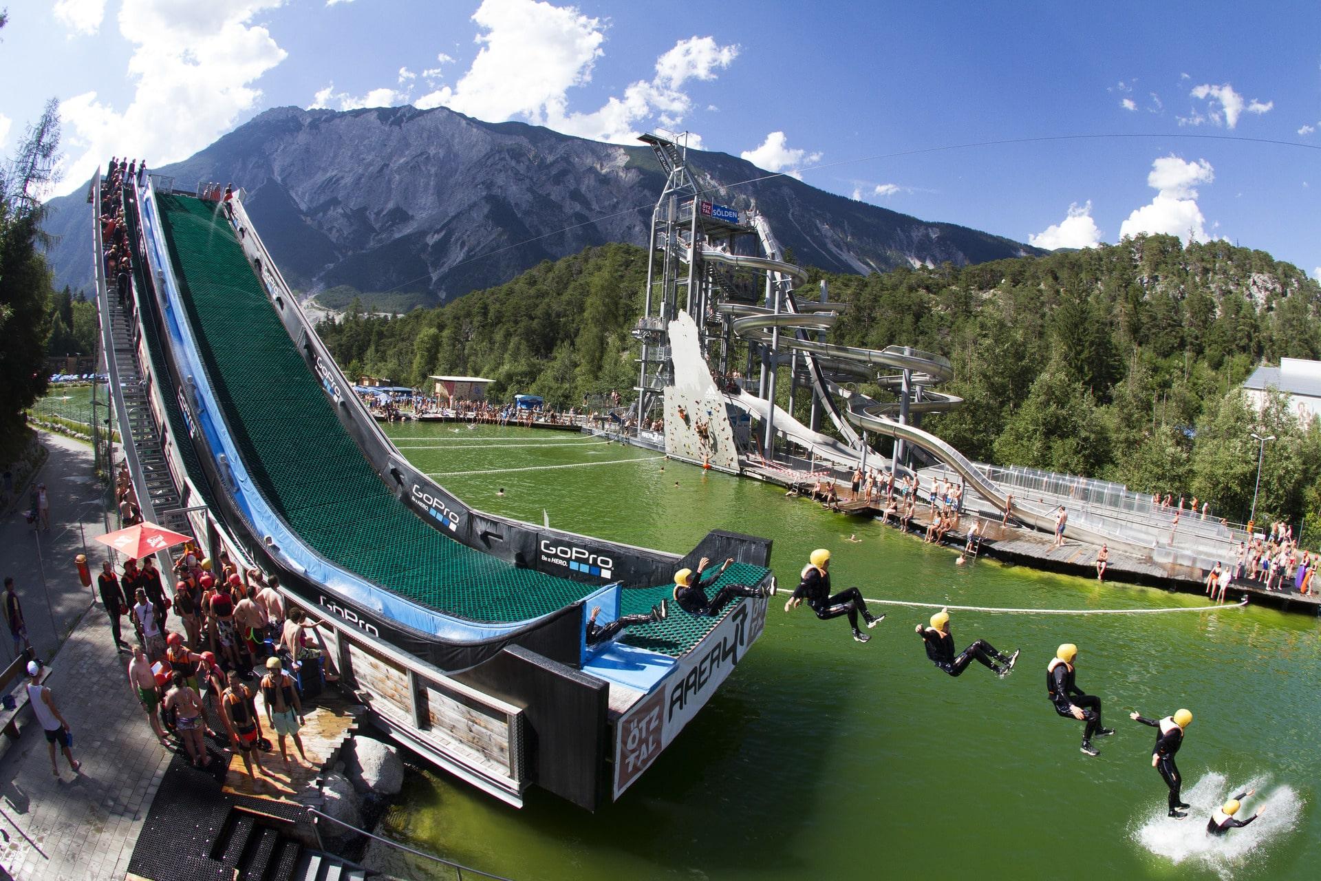  AREA 47 – der größte Outdoor Freizeitpark in Österreich, Outdoor-Highlight im Ötztal, Outdoor, Sommer, Water Area, Slipn Slide, Wasser, Spaß, Sprung, Berg