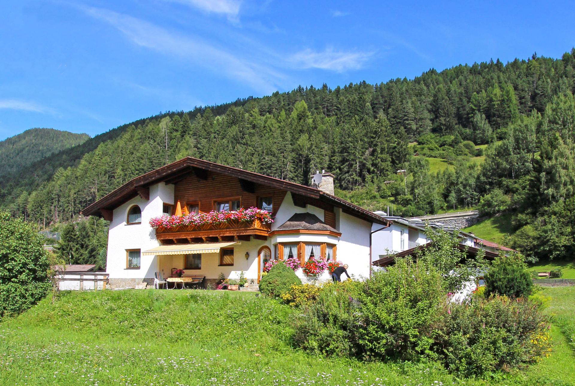 Apartments Zangerle in summer