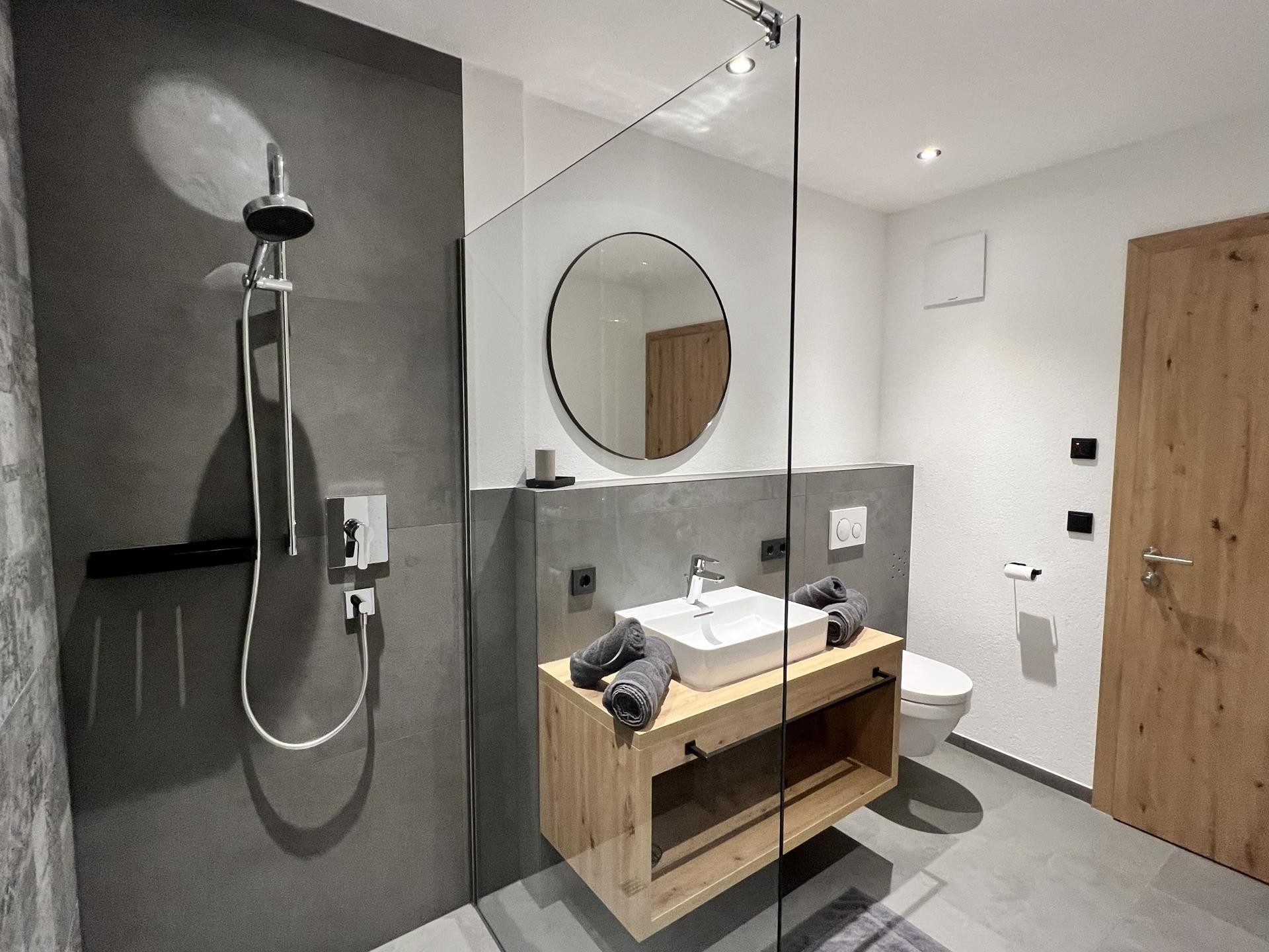Bad mit Dusche