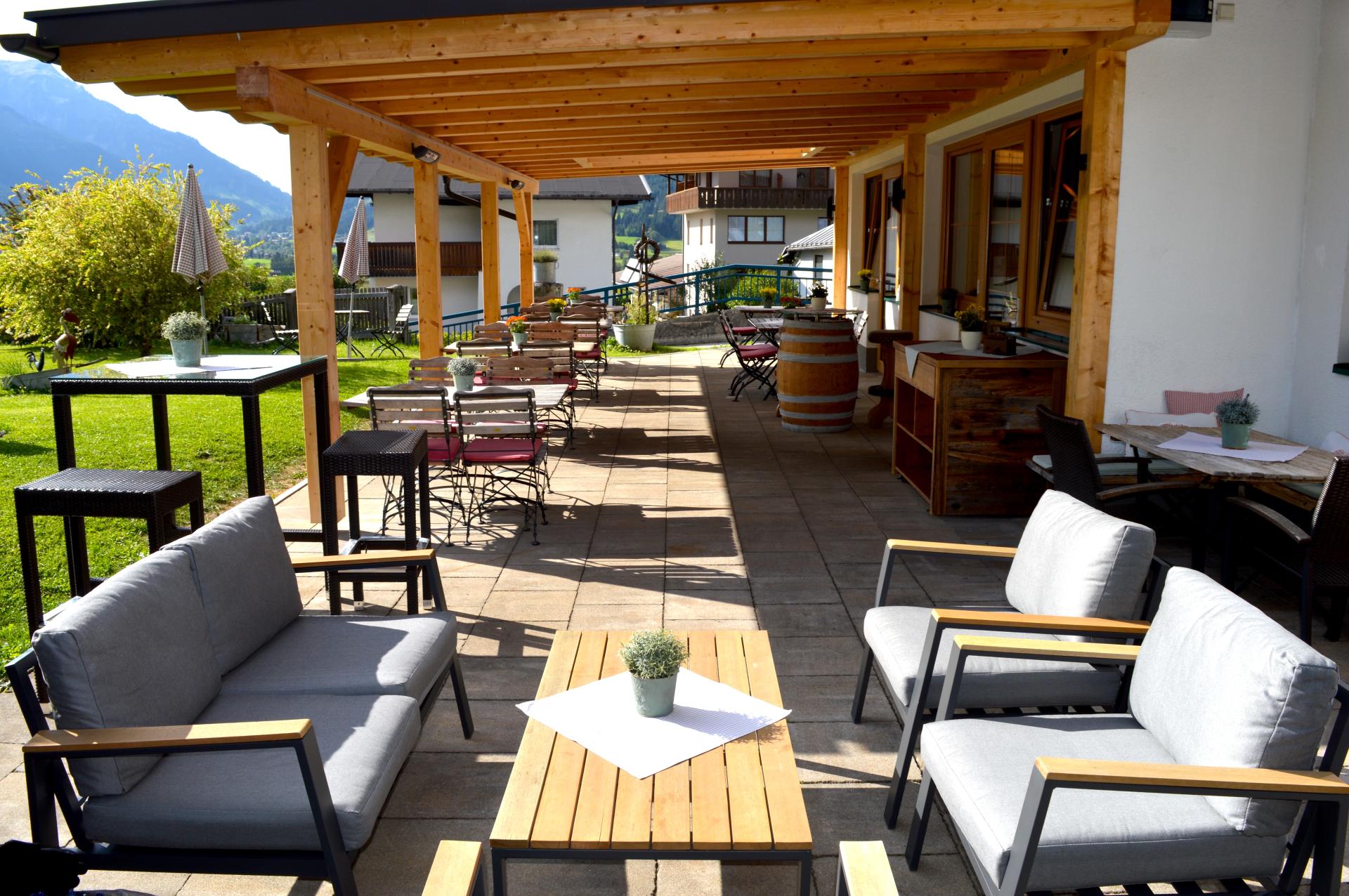 Zum Urviech #Willkommen#Restaurant#Wohneinheiten#Bildergalerie#Buchen#Impressum#Sitemap#Sommer in den Bergen